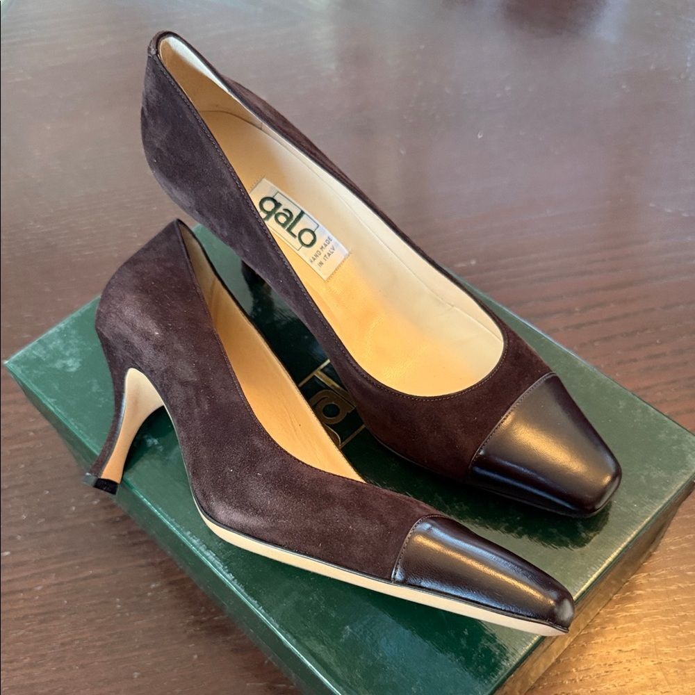 Gala Dark Brown Suede cap toe Heels